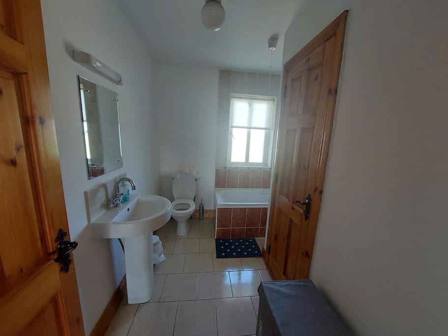 Вилла 3 Bed Semi-Detached House In A Quite Estate Bruff Экстерьер фото